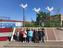 "Экскурсия по родному поселку" "Экскурсия по родному поселку".